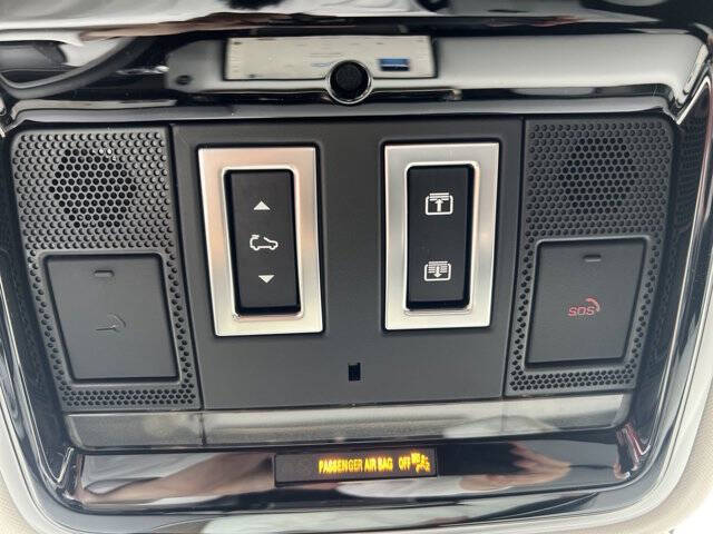 2025 Land Rover Range Rover Velar P400 Dynamic SE