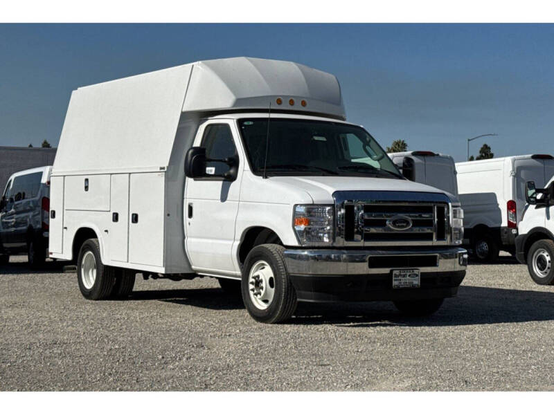 2025 Ford E-Series