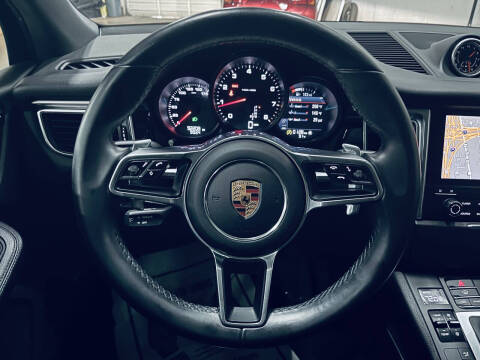 2017 Porsche Macan