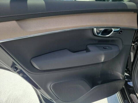 2026 Volvo XC90 B5 Core
