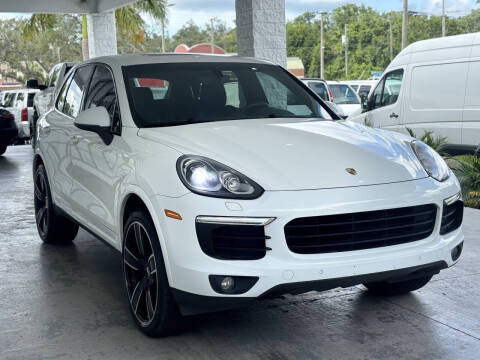 2017 Porsche Cayenne Platinum Edition