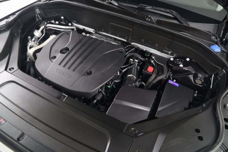 2025 Volvo XC90 B5 Plus Bright Theme