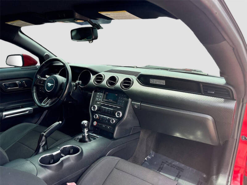 2017 Ford Mustang V6