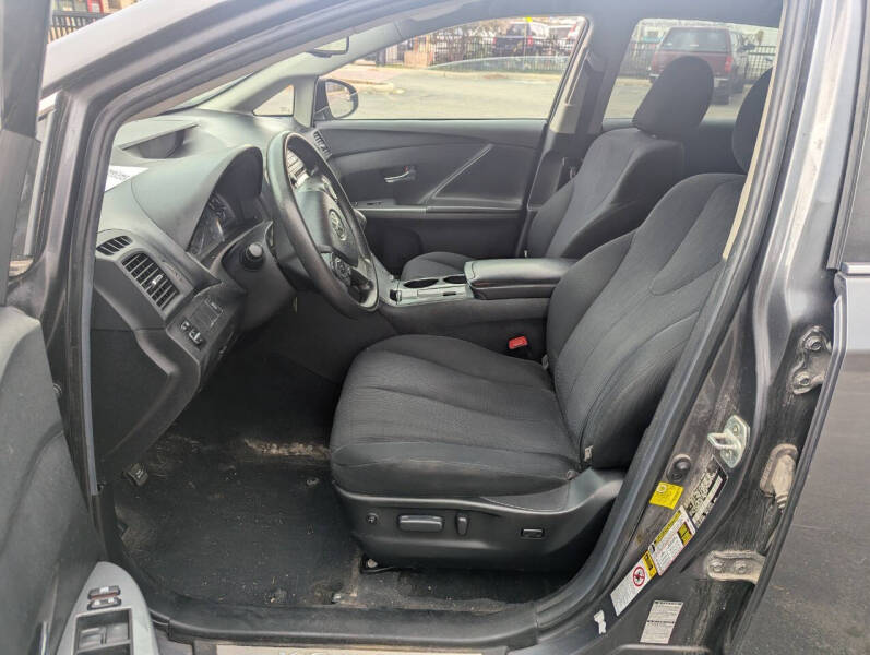 2014 Toyota Venza LE