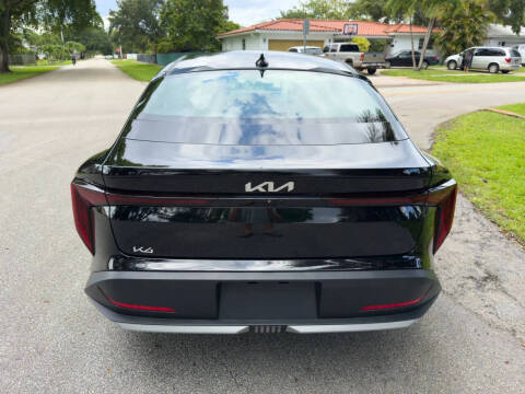 2025 Kia K4 EX