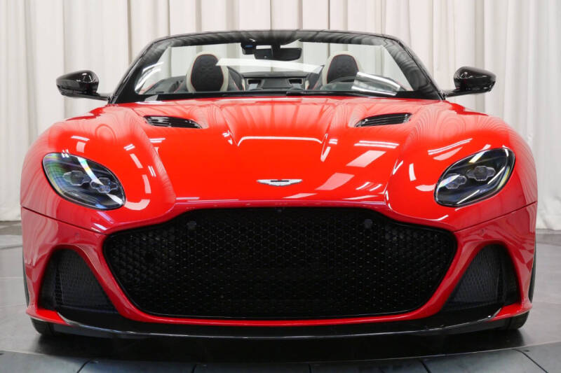 2023 Aston Martin DBS Superleggera