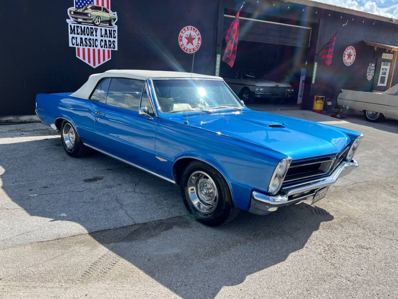 1965 Pontiac Le Mans for sale at Memory Lane Classic Cars in Bushnell, FL