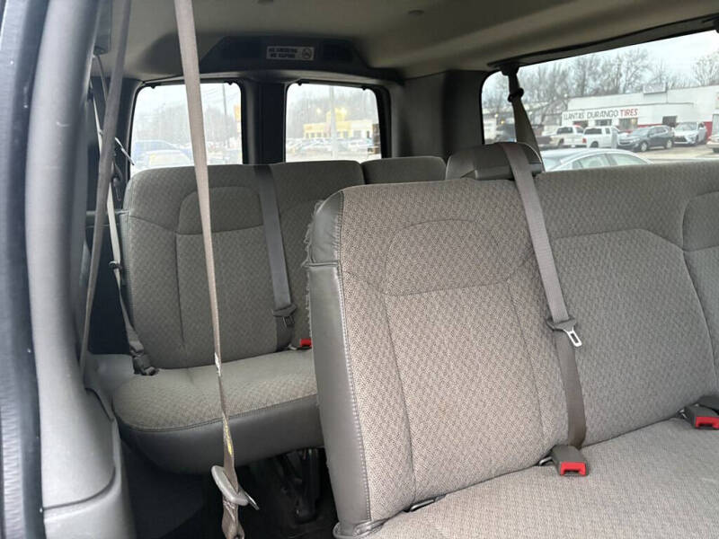 2017 Chevrolet Express LT 3500