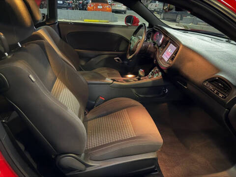 2015 Dodge Challenger SXT