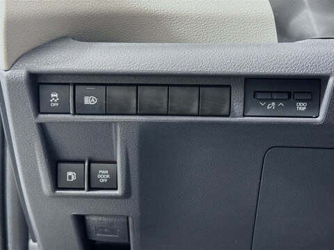 2024 Toyota Sienna XLE 7-Passenger