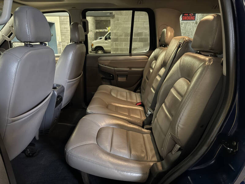 2005 Ford Explorer XLT