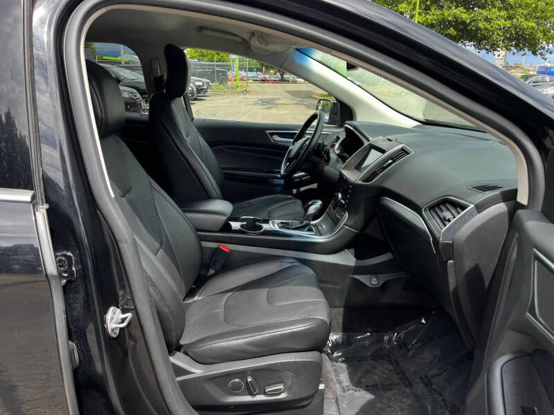 2016 Ford Edge Titanium