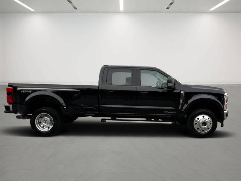 2025 Ford F-450 Super Duty Lariat
