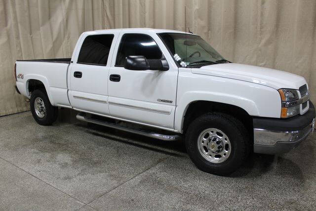 2004 Chevrolet Silverado 2500HD LT photo 2