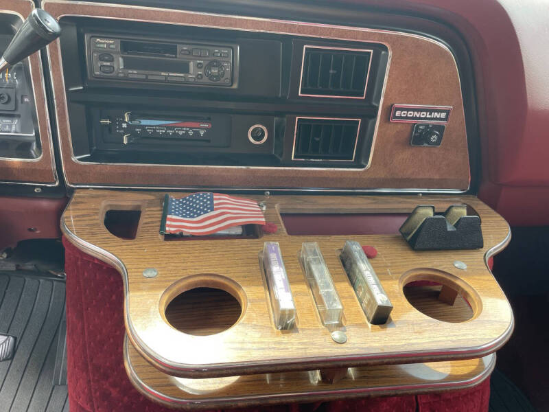 1987 Ford E-Series E-150