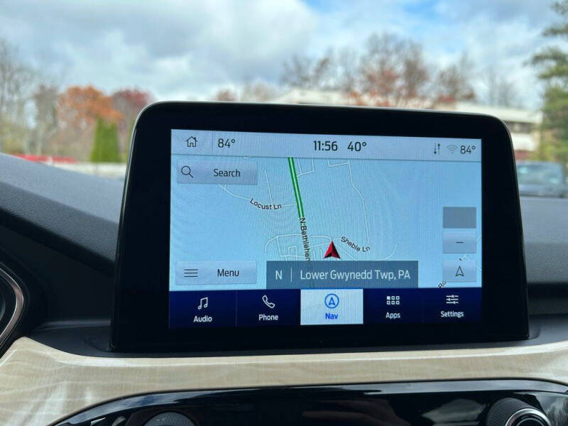 2022 Ford Escape Titanium