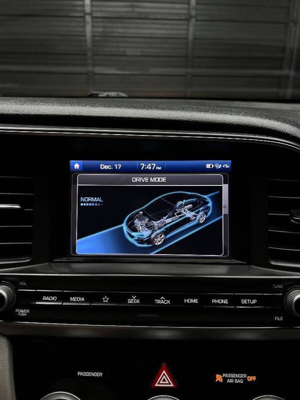 2019 Hyundai Elantra Limited