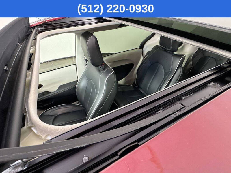 2023 Chrysler Pacifica Plug-In Hybrid Limited