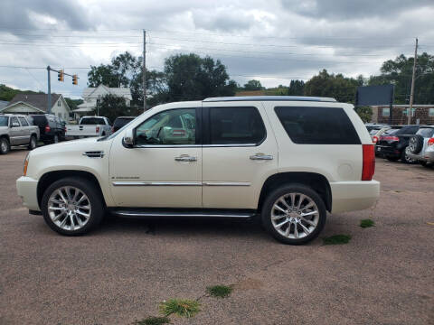 2008 Cadillac Escalade for sale at RIVERSIDE AUTO SALES in Sioux City IA