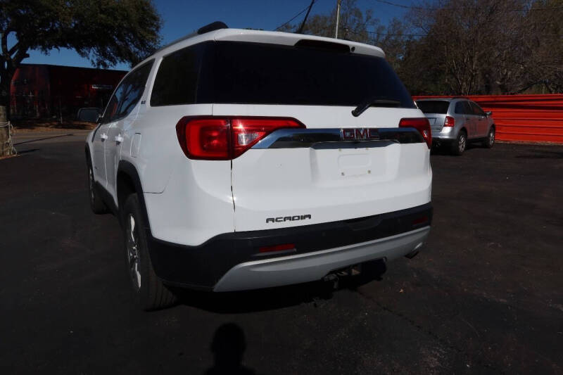 2017 GMC Acadia SLE-2