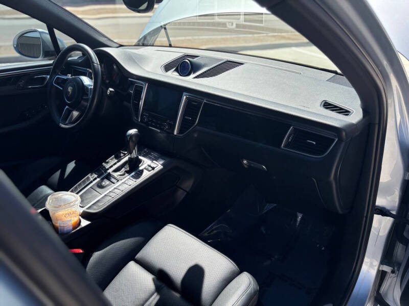 2018 Porsche Macan S