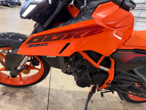 2024 KTM Duke 390