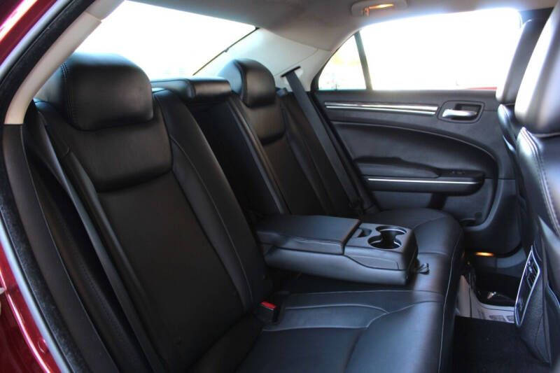 2015 Chrysler 300 Limited