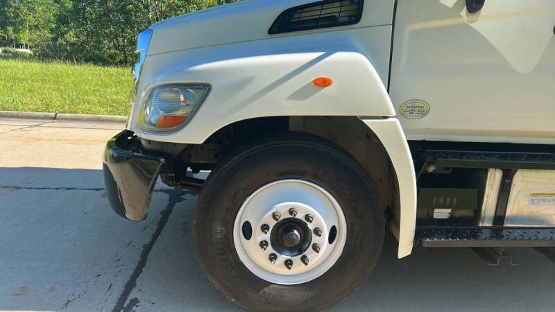 2015 Hino 268