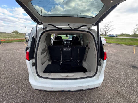 2017 Chrysler Pacifica Touring Plus