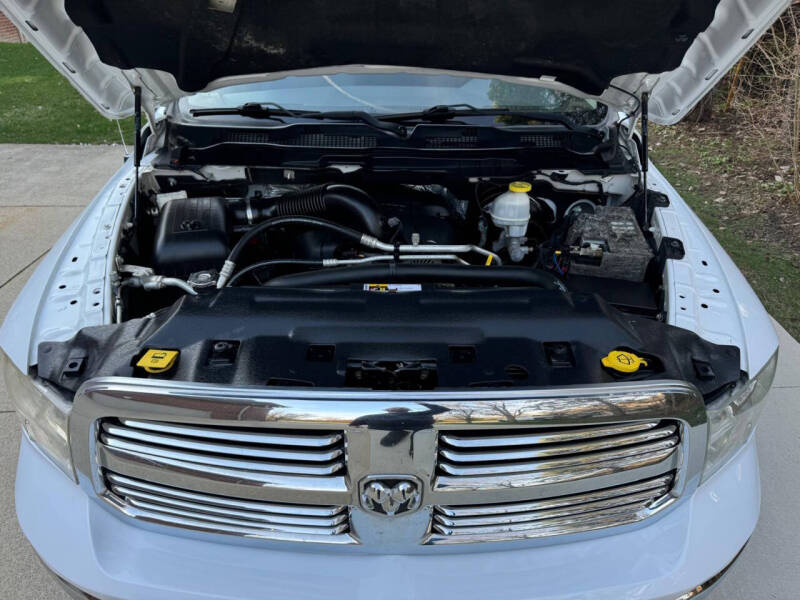 2017 RAM 1500 SLT