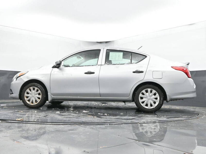 2019 Nissan Versa S Plus