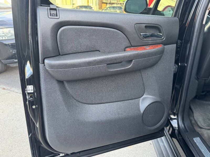 2011 Chevrolet Suburban LTZ