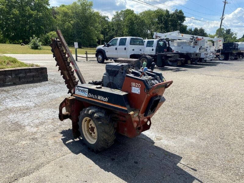 2001 Ditch Witch 1820H