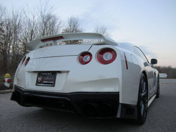2015 Nissan GT-R Premium