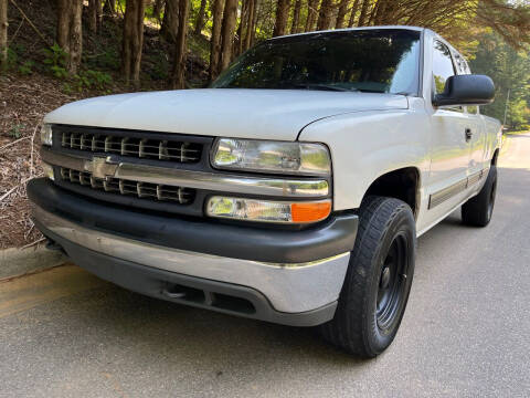 2001 Chevrolet Silverado 1500 for sale at Lenoir Auto in Hickory NC