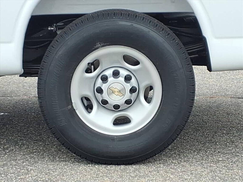 2025 Chevrolet Express 2500