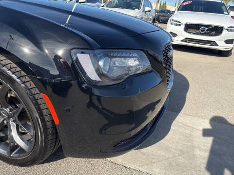 2022 Chrysler 300 Touring