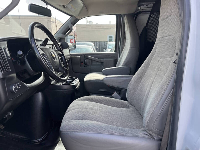 2021 Chevrolet Express 2500