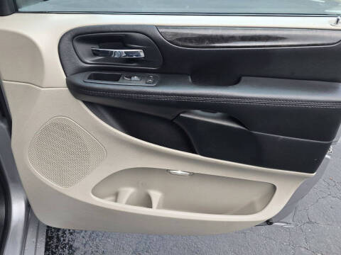 2015 Dodge Grand Caravan SE