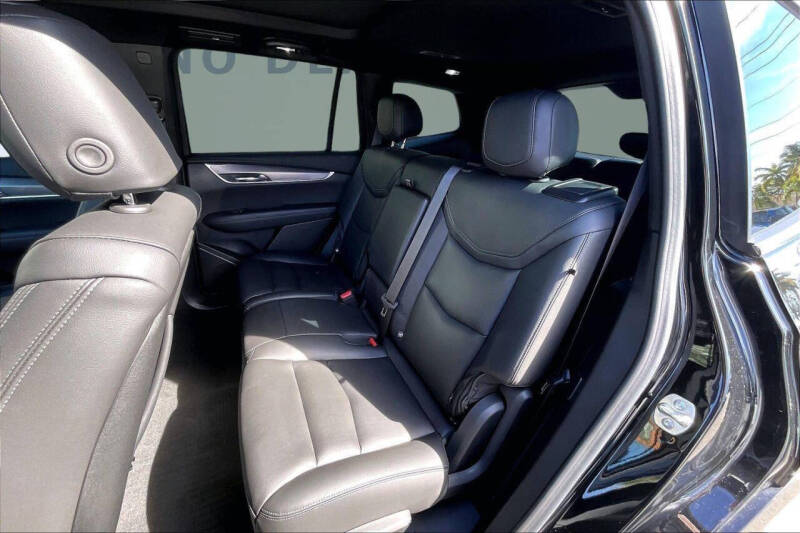 2024 Cadillac XT6 Luxury