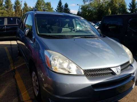 2005 Toyota Sienna for sale at RIVER AUTO SALES CORP in Maywood IL