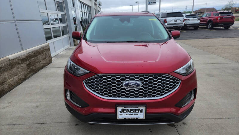 2023 Ford Edge