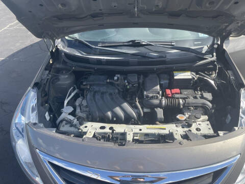 2015 Nissan Versa 1.6 S