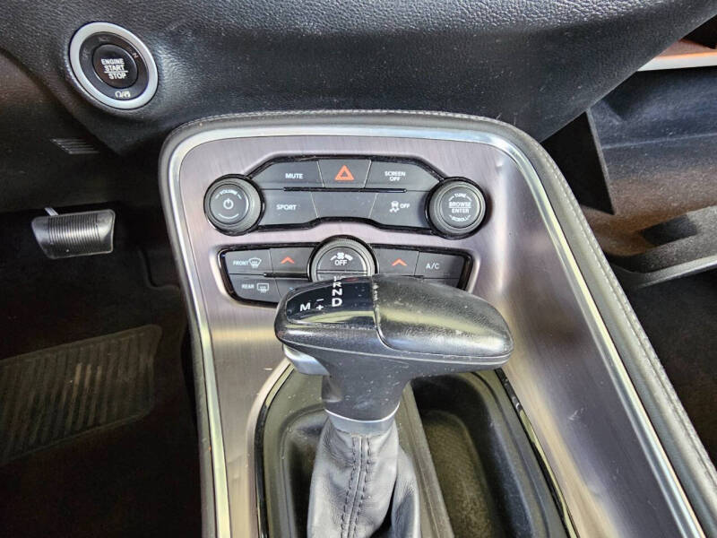 2018 Dodge Challenger SXT Plus