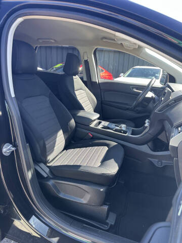 2022 Ford Edge SE