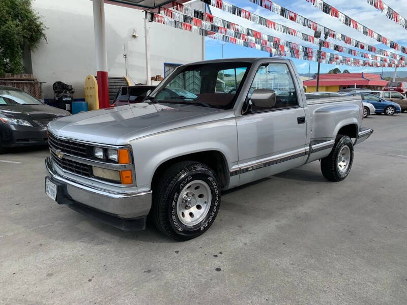 1988 Chevrolet C/K 1500 Series for sale at Fernandez Auto Sales in Freedom CA