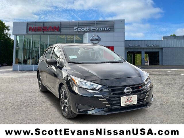 2025 Nissan Versa SR