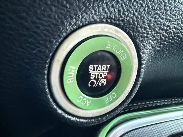 2015 Dodge Challenger SXT Plus