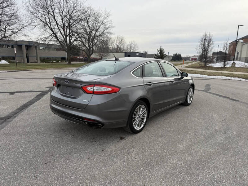 2014 Ford Fusion SE