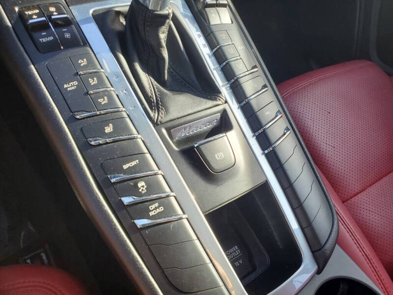 2019 Porsche Macan S